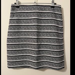 NWT Ann Taylor Skirt - size 0 (black and white)